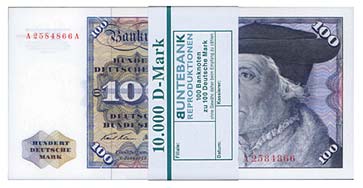 100er-D-Mark-Stapel je 100 Blatt einseitig bedruckt